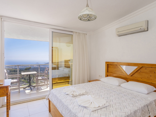  gece  -  Kasım
  | Kalkan Üzümlü'de Deniz Manzaralı 8 Kişilik Muhafazakar Villa